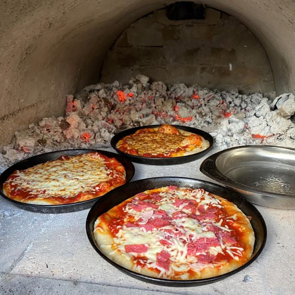 selbstgebackene Pizza